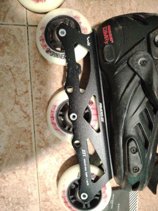 Patines Talla 35-38 + Protecciones