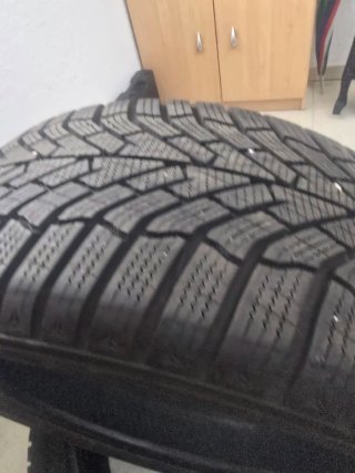 Neumáticos invierno Kunmo 225/45/17