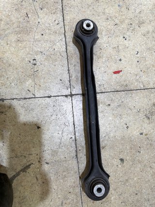 Brazo suspensión trasero BMW E90 inferior der
