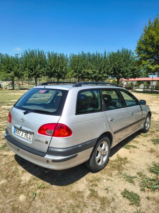 Toyota Avensis 2000
