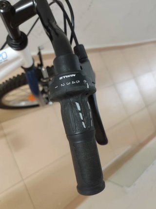Bicicleta infantil Rockrider blanca