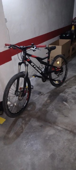 Bicicleta Montaña B'TWIN Negra/ROJAS NEGOCIABLE.