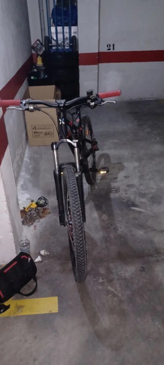 Bicicleta Montaña B'TWIN Negra/ROJAS NEGOCIABLE.