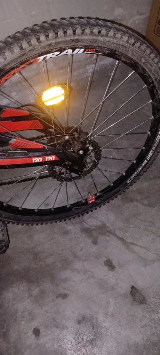 Bicicleta Montaña B'TWIN Negra/ROJAS NEGOCIABLE.