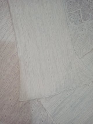 Blusa blanca de encaje
