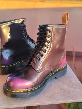 Botines Dr. Martens Veganos morado n° 38