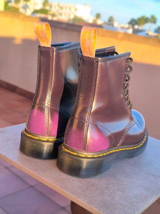 Botines Dr. Martens Veganos morado n° 38