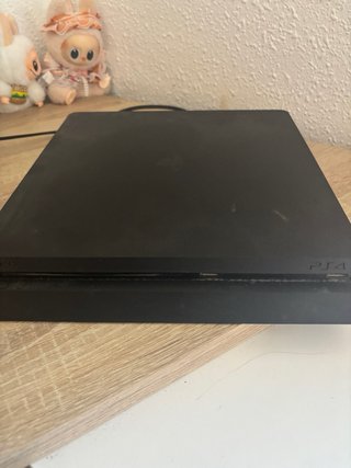 Consola PS4 Slim Negra