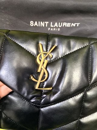 Bolso YSL Loulou Puffer negro piel acolchada