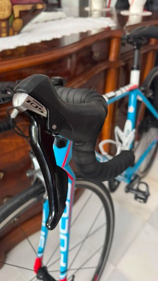 Bicicleta Carretera Focus Cayo Mix Azul