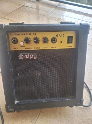 Amplificador Guitarra GA10 Zippy