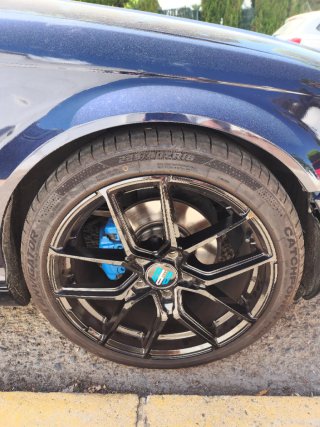 Llantas BMW 18x8 ET35 5x120 con neumáticos