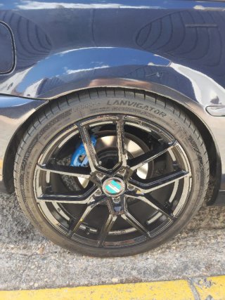 Llantas BMW 18x8 ET35 5x120 con neumáticos