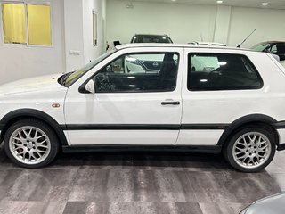 VOLKSWAGEN Golf 2.0 GTI 20 ANIVERSARIO