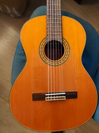 Guitarra Clásica Casa Jubal Mod SUPERIOR amplifica