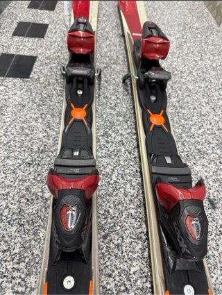 Esquís Dynastar Rojos