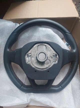 Volante Cupra Negro Perforado