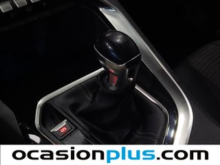 Peugeot 3008 PureTech 130 S&S Active 96 kW (130 CV)