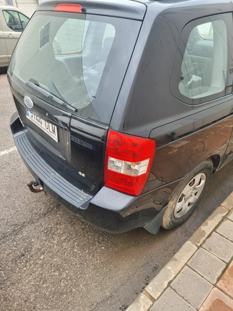 KIA Carnival 2005 - foto 1