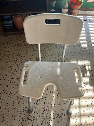 Silla de ducha con respaldo