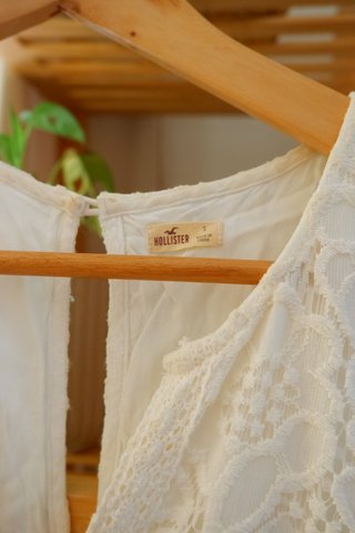 Mono blanco Hollister encaje