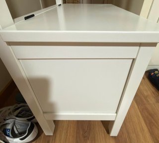 Banco IKEA HEMNES con toallero
