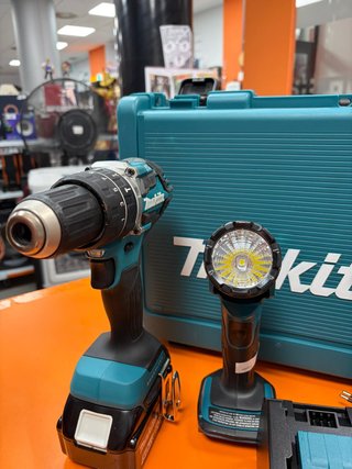 Maletín Taladro Makita + Linterna + Baterías + Car