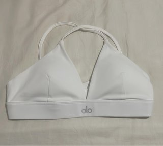 Sujetador deportivo Alo Yoga blanco. Es talla S