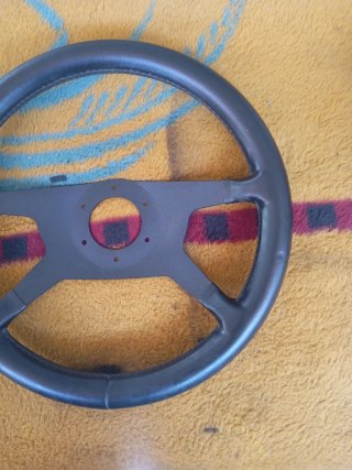 Volante deportivo similar Raid Turbo