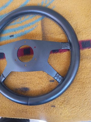 Volante deportivo similar Raid Turbo