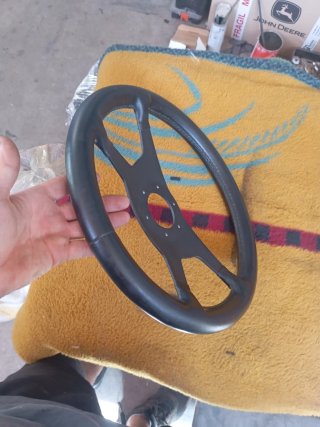 Volante deportivo similar Raid Turbo