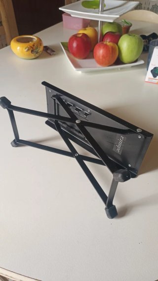 Reposapiés para guitarra negro
