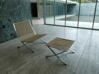 Butaca Barcelona Mies van der Rohe restaurada
