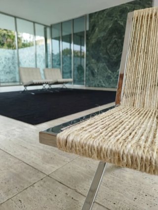 Butaca Barcelona Mies van der Rohe restaurada