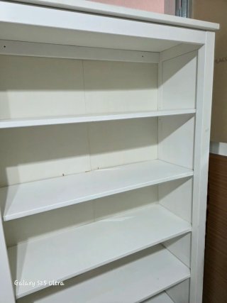 Armario de madera  ,cama ikea de 135x1.90