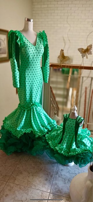Vestidos Flamenco Mujer y Niña