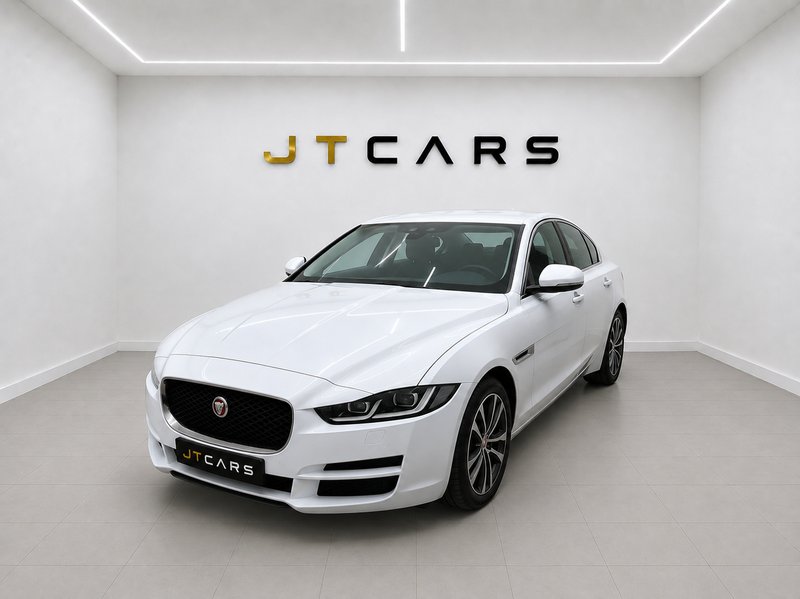Jaguar XE portfolio 2015 - foto 1