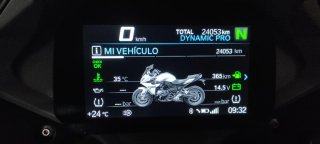 BMW R1250RS Azul, Rojo y Blanco