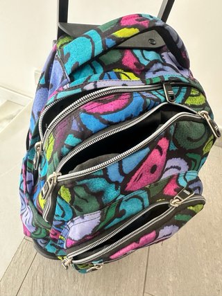 Mochila Totto con Caritas Felices