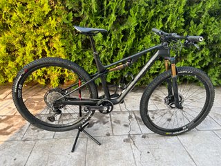Canyon Lux CF SLX 9.0 RACE Team