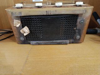Radio Vintage.  Marfil  A 256 N