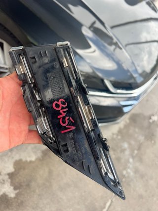Tapa remolque delantero VW Arteon 2021