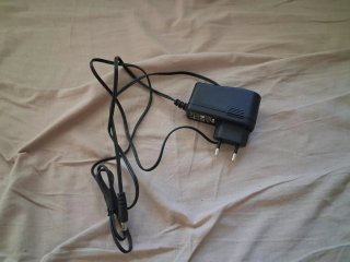 Adaptador Corriente CA/CC Negro