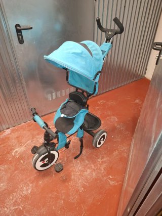 Triciclo infantil azul