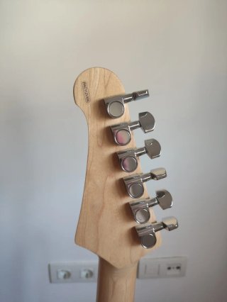 Guitarra Eléctrica Yamaha Pacifica 112V