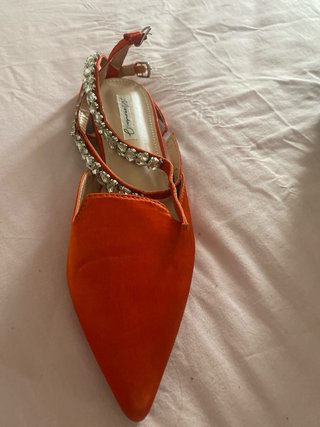 Zapatos joya naranjas con pedrería