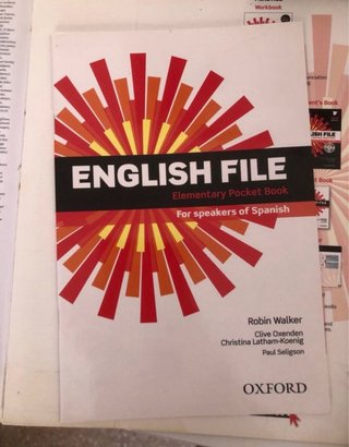 Libro inglés English File Elementary