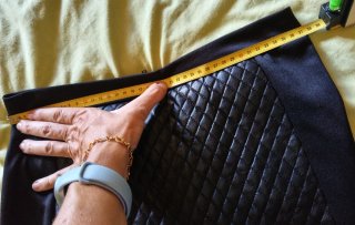 Falda negra acolchada elástica talla M