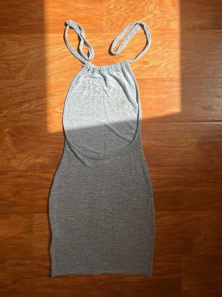 Vestido corto de mujer gris casual espalda
