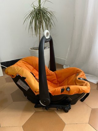 Silla de coche para bebé naranja